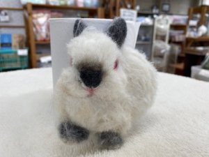 画像1: MI KI 羊毛ブローチ（立ち耳・ヒマラヤン)