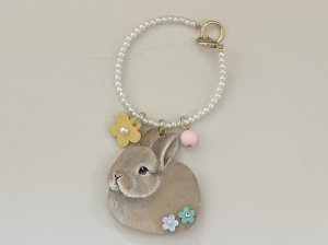 画像1: Sora.mimiお座りうさぎのバッグチャーム（フォン立ち耳）